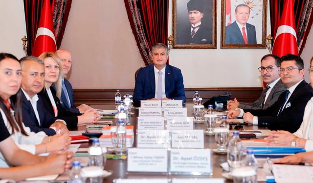 Adana'nın Tarihi Kalbi Tepebağ İçin Kritik Zirve: Yeni Yol Haritası Belirlendi