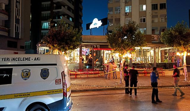 Adana'daki Silahlı Saldırıda Ağır Yaralanan Samet Aksoy Yaşamını Yitirdi
