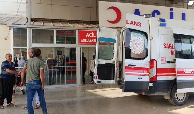 Kozan'da Traktör Kazası: Mahalle Muhtarı Ağır Yaralandı