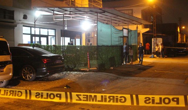 Adana'da Kahvehaneye Silahlı Saldırı: 3 Yaralı