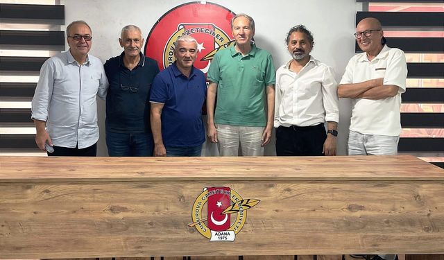 Çukurova Belediyespor’dan ÇGC’ye Ziyaret "Gençler Kırmızı Çizgimiz"