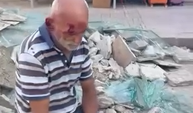 Yaşlı Adam Kanlar İçinde Kaldı: Adana'da Motosiklet Yaşlı Adama Çarptı