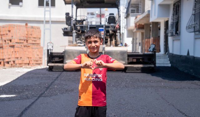 11 Yaşındaki Ayaz Çağrı Yaptı, Seyhan Belediyesi Sokağı Yeniledi
