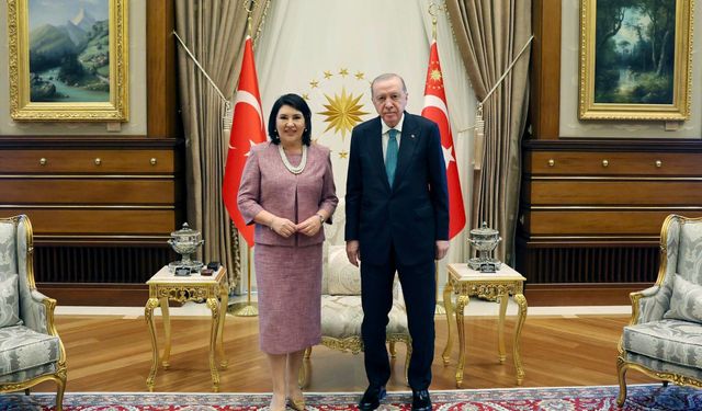 Sunay Karamık Cumhurbaşkanı Erdoğan ile Külliye'de Bir Araya Geldi!