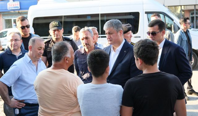 Adana Valisi Mustafa Yavuz, Yüreğir’de Esnafla Buluştu