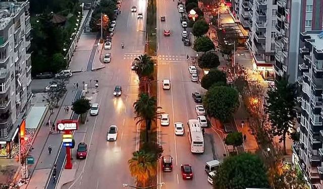 Turgut Özal Bulvarı'nda Yaşanan Trafik Terörü Vatandaşı İsyan Ettirdi