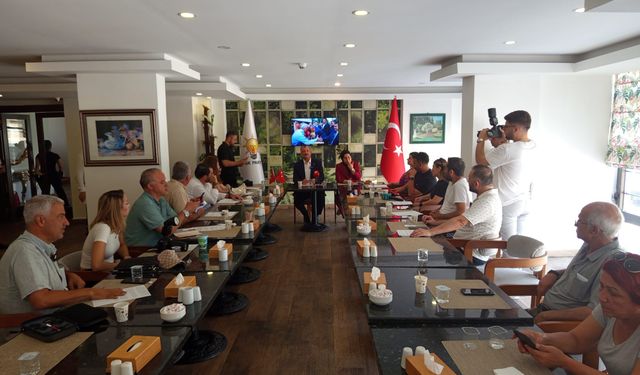 "Güçlü Seyhan, Güçlü Teşkilat" Mesajı: Ak Parti Seyhan İlçe Başkanı Ali Coşkun Gazetecilerin Sorularını Yanıtladı