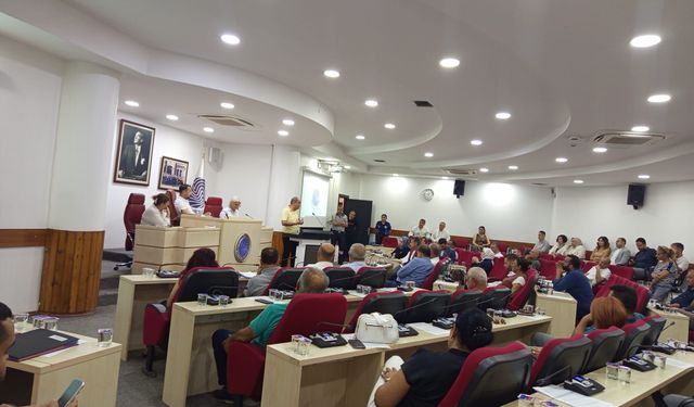 Seyhan Belediyesi Meclisi'nde Barınak Tartışması