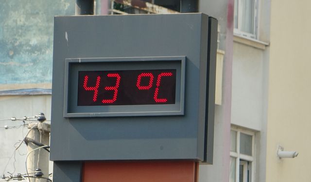 Eylül Geldi Ama Adana’da Yaz Bitmedi! Termometreler 43’ü Gördü