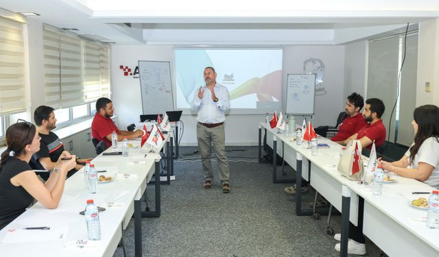 AOSB Akademi’de Yönetim ve Sürdürülebilir Büyüme Eğitimleri