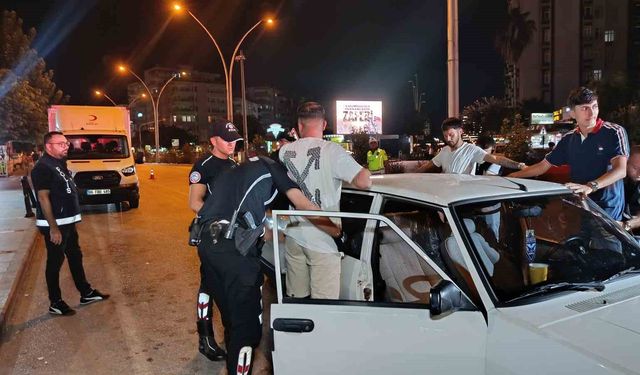 Adana’da Gece Boyu ‘Huzur Ve Güven’ Denetimi! 38 Aranan Şahıs Yakalandı