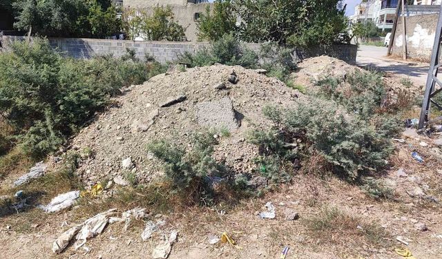 ASKİ Çalışması Sonrası Atıklar Aylardır Kaldırılmadı! Mahalleli Tepkili