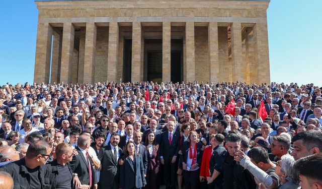 CHP Adana’dan Ankara’ya Büyük Çıkarma! 32 Otobüsle 1.247 Partili Anıtkabir’e Gitti