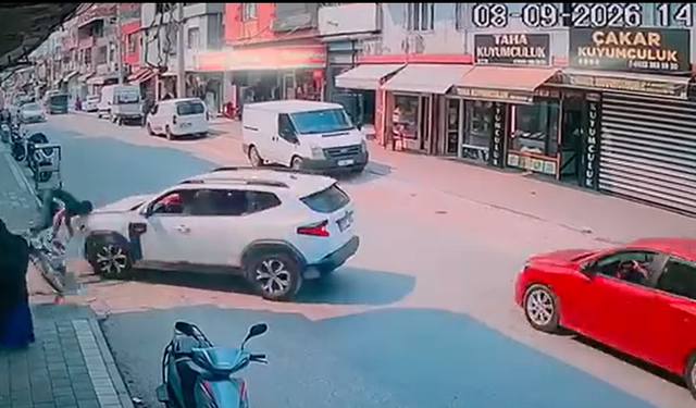 Yüreğir’de Cip İle Motosiklet Çarpıştı: 2 Kişi Yaralandı