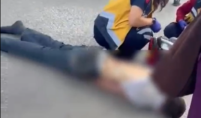 Adana'da Feci Olay! Üst Geçitten Düştü, Minibüsün Altında Can Verdi
