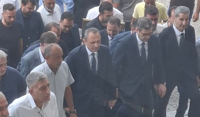Mustafa Özkan Ve Tarık Özünal Belediyeye Giriş Yaptı