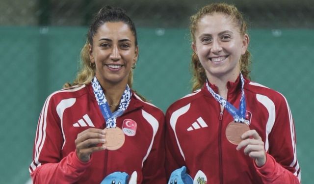 Adana’nın İki Tenisçisi, Türkiye İçin Omuz Omuza!