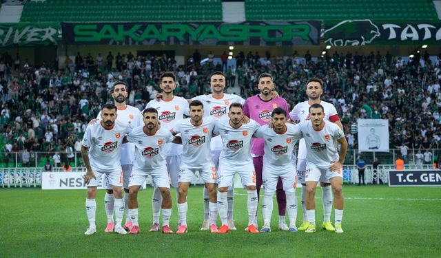 Adana 01 FK, Sakarya'dan Eli Boş Dönüyor: 2-0