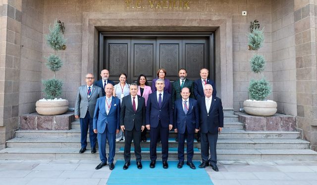 Yerel Medyanın Geleceği Masaya Yatırıldı! KGK’den Meslek Birliği Yasası Çağrısı