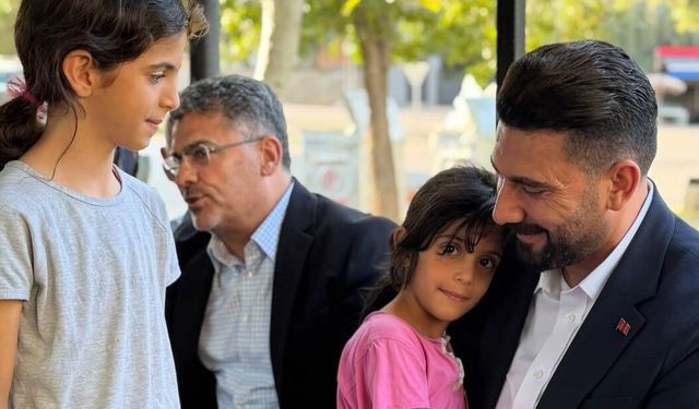 AK Parti Çukurova’dan Yüreklere Dokunan Mesaj: “İnsana Dokunan Hiçbir İyilik Kaybolmuyor”
