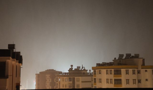 Kozan’da Fırtına ve Yıldırım Paniği