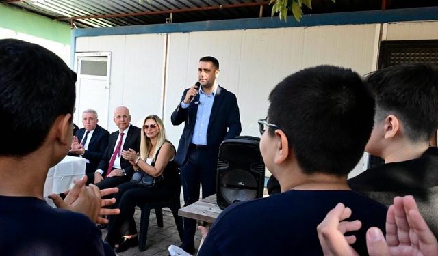 Çukurova’da Çocuklar Hayvanlarla Bir Araya Geldi! Renkli Görüntüler Ortaya Çıktı