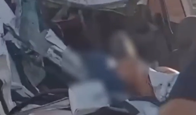 Pozantı Otoyolu’nda Feci Kaza! Hafif Ticari Araç Tır’a Çarptı: 2 Ölü, 1 Yaralı
