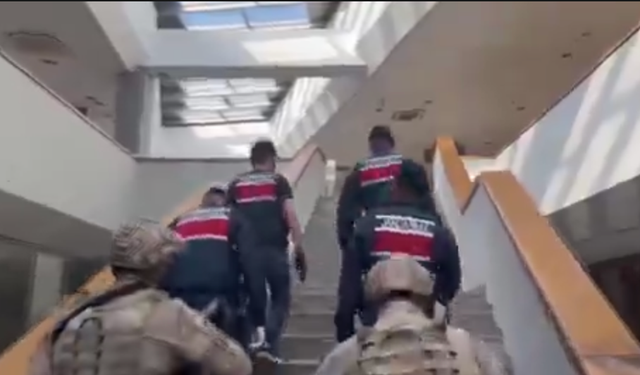 Çukurova Belediyesi’ne Yapılan Operasyonun Görüntüleri Ortaya Çıktı!