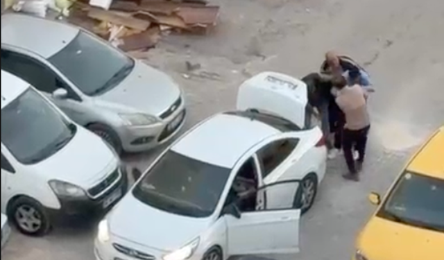 Seyhan’da Filmleri Aratmayan Anlar! Zorla Araç Bagajına Bindirip Götürdüler"
