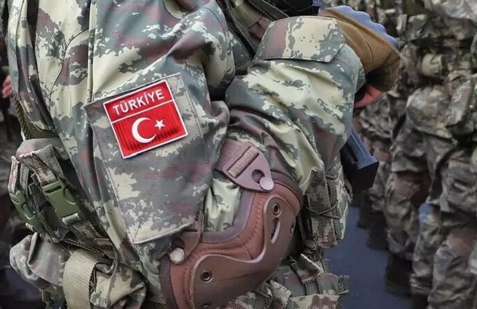 KPSS Şartı Kalktı: 7 Yıl Hizmet Eden Sözleşmeli Erlere Sınavsız Memurluk Yolu