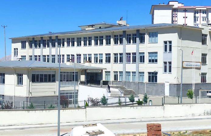 Okullarda başlıyor: Tarihi para cezası kesilecek