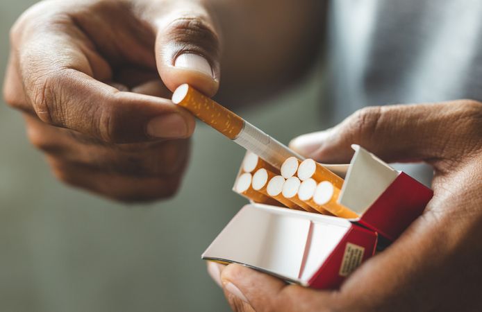 Sigaraya Yeni Düzenleme Geliyor: Görünürlüğü Azaltacak Adımlar Yolda
