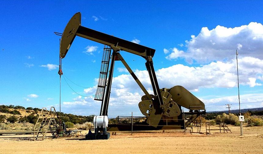 Küresel Piyasalarda Ateşkes Belirsizliği: Petrol Fiyatları Yeniden Düşüşe Geçti
