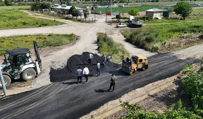 Ceyhan Belediyesi’nde Yol Mesaisi: İlçe Genelinde Çalışmalar Sürüyor