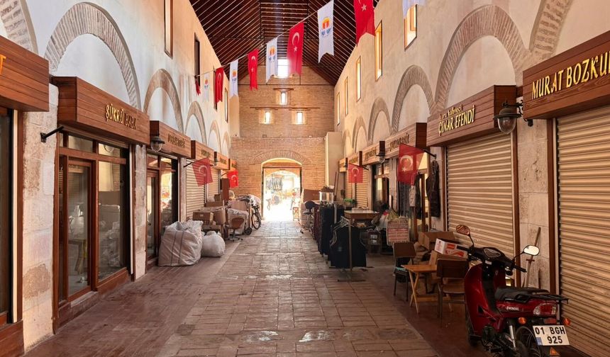 Restorasyon da Yetmedi: Adana'da 5 Asırlık Tarihi Çarşı Adı Gibi "Kapalı" Kaldı