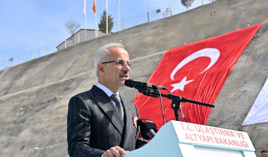 Bakan Uraloğlu Duyurdu: Hızlı Tren Hattında Geri Sayım Başladı!