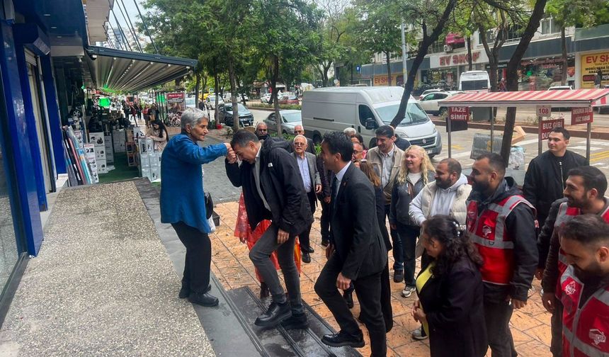 CHP Adana’da "İktidar" Düğmesine Bastı: 15 İlçede Kapı Kapı Geziyorlar!