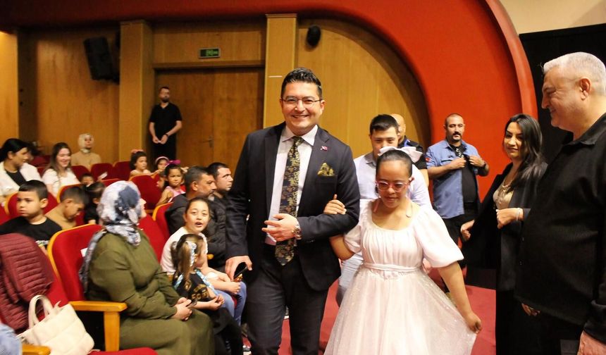 Dünya Engelliler Haftası’nda “Sanatta Erişilebilirlik” Konseri Büyük İlgi Gördü