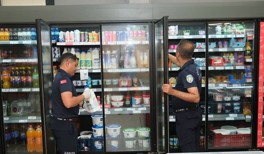 Ceyhan'da Marketlerde Sıkı Denetim: Raflar Tek Tek İncelendi