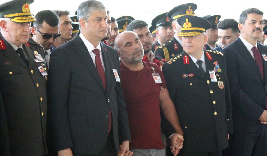 Van’da Şehit Düşen Uzman Çavuş Samet Karabulut Adana’da Son Yolculuğuna Uğurlandı