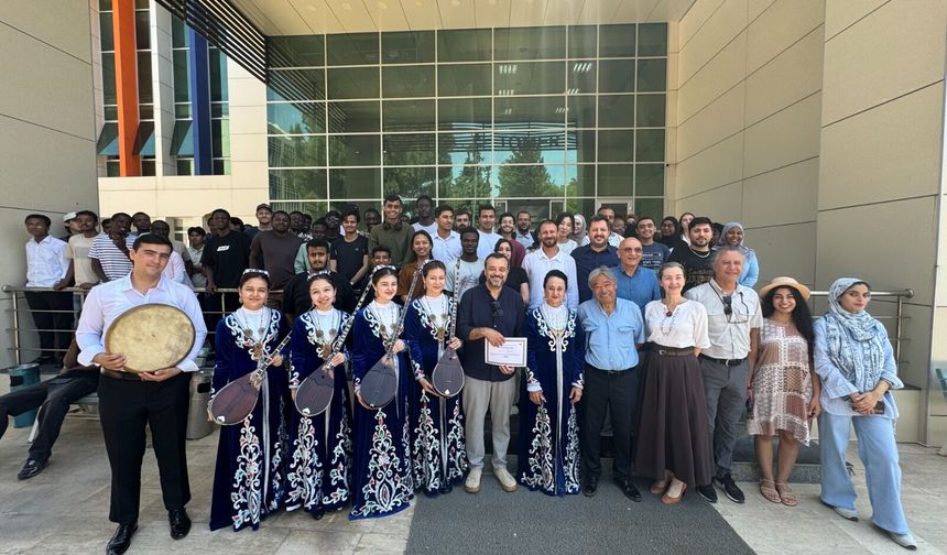 Çukurova Üniversitesi'nde Türk ve Özbek Müzik Kültürleri Buluştu