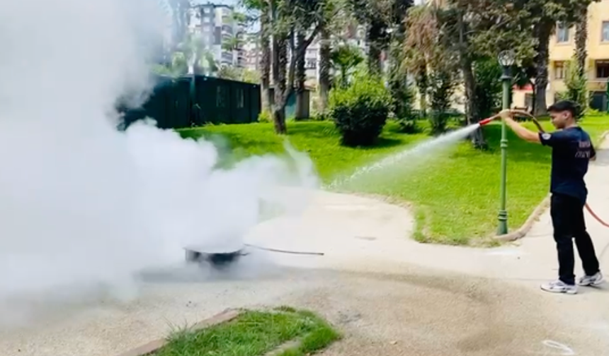 Adana İtfaiyesi'nden Hayat Kurtaran Eğitim! Kurumlarda Seferberlik Başladı