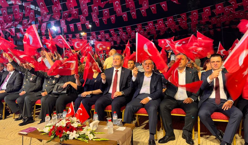 Adana'da 15 Temmuz Demokrasi ve Milli Birlik Günü Coşkusu