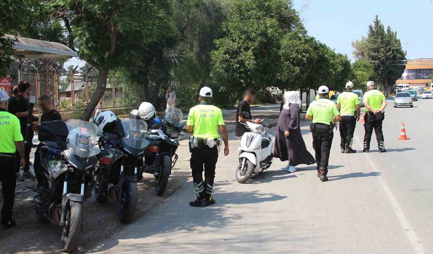 Adana'da Motosiklet Denetimi: 3 Saatte 730 Bin Lira Ceza Kesildi
