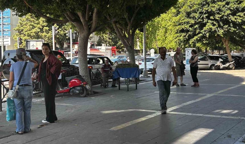 Adanalı Hemşehrilerinden Haluk Levent'e "Kandırıldık" İsyanı