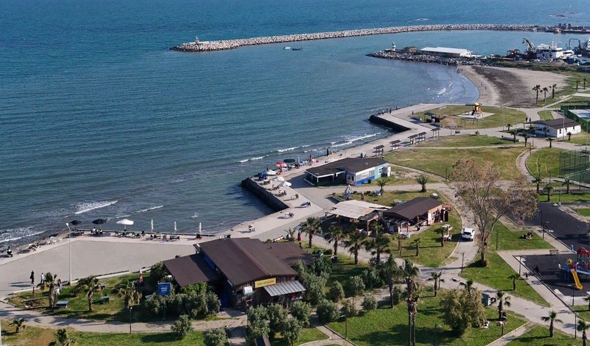 Karataş Sahillerinde Hizmet Krizi: Vatandaş Temel İhtiyaçlara Hasret Kaldı