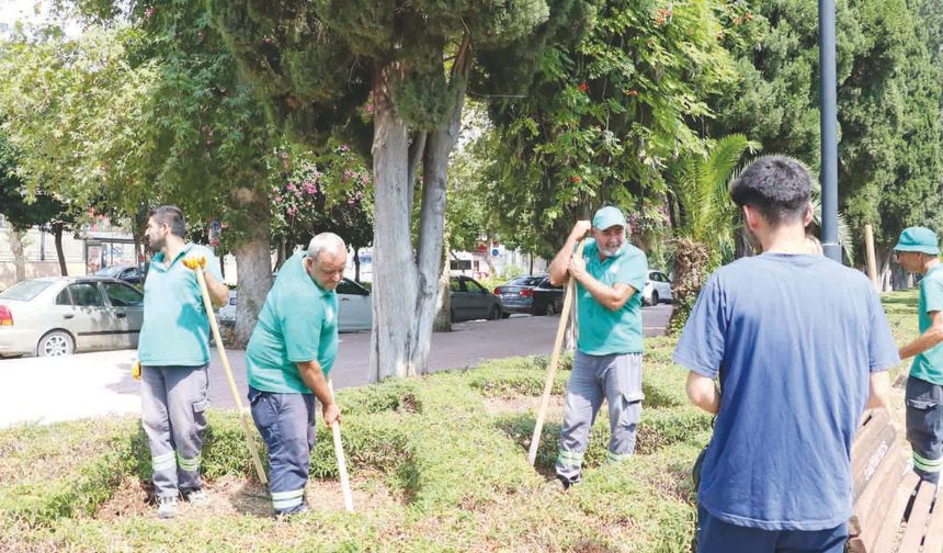 Temizlik İşçilerinden Vatandaşa Çağrı "Daha Temiz Bir Seyhan İçin Herkes Sorumluluk Almalı"