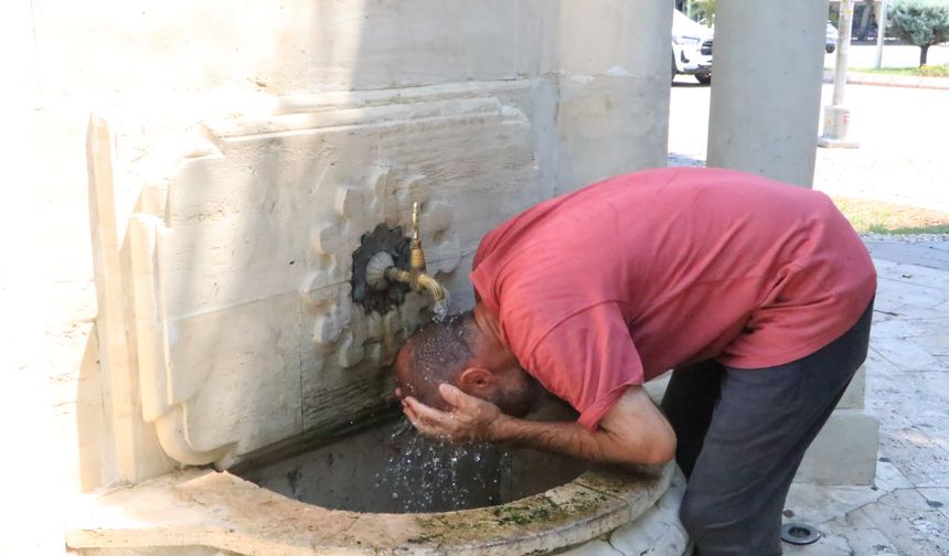 Adana Kavruluyor! 38 Dereceyi Gören Kentte Serinleme Mücadelesi