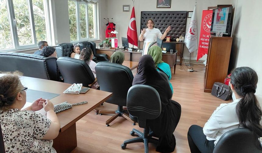 Adana’da Engelli Evde Bakım Hizmeti Alan Ailelere Özel Eğitim
