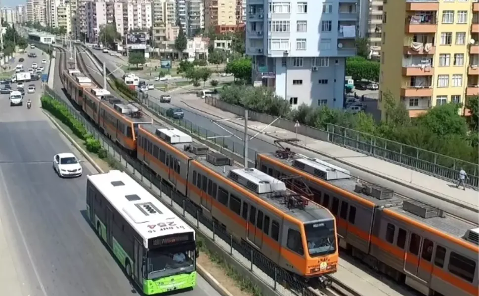 Okullar Açılıyor, Adana’da Ulaşım Ücretsiz Olacak